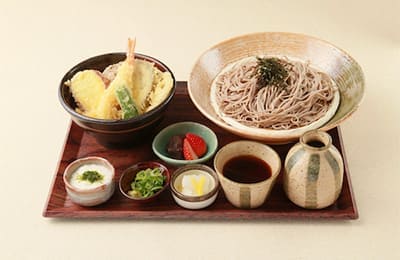 ざるそばと天丼